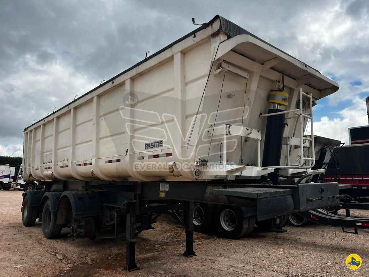 CARRETA SEMI-REBOQUE BASCULANTE Everaldo Caminhões MOGI GUACU SÃO PAULO SP